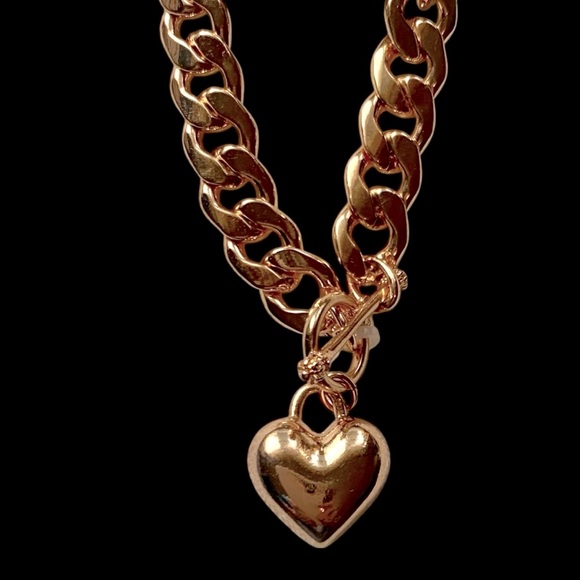 Juicy Couture Jewelry - Signed Juicy Couture Gold Heart Charm Bracelet toggle clasp Valentine